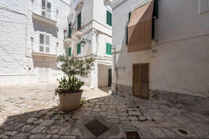 Borgo Albergo 35 Relax & Spa Monopoli Exterior photo